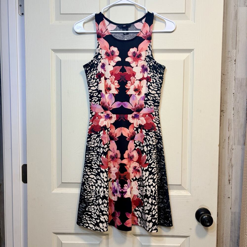 H&M‎ Floral Fit & Flare Dress Womens XS Black Pink Sleeveless Skater Dress